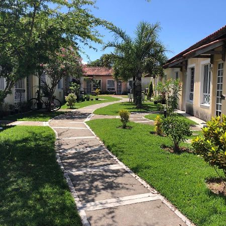 Casa em Condomínio Praia de Manguinhos - Serra/ES Serra  Exterior foto